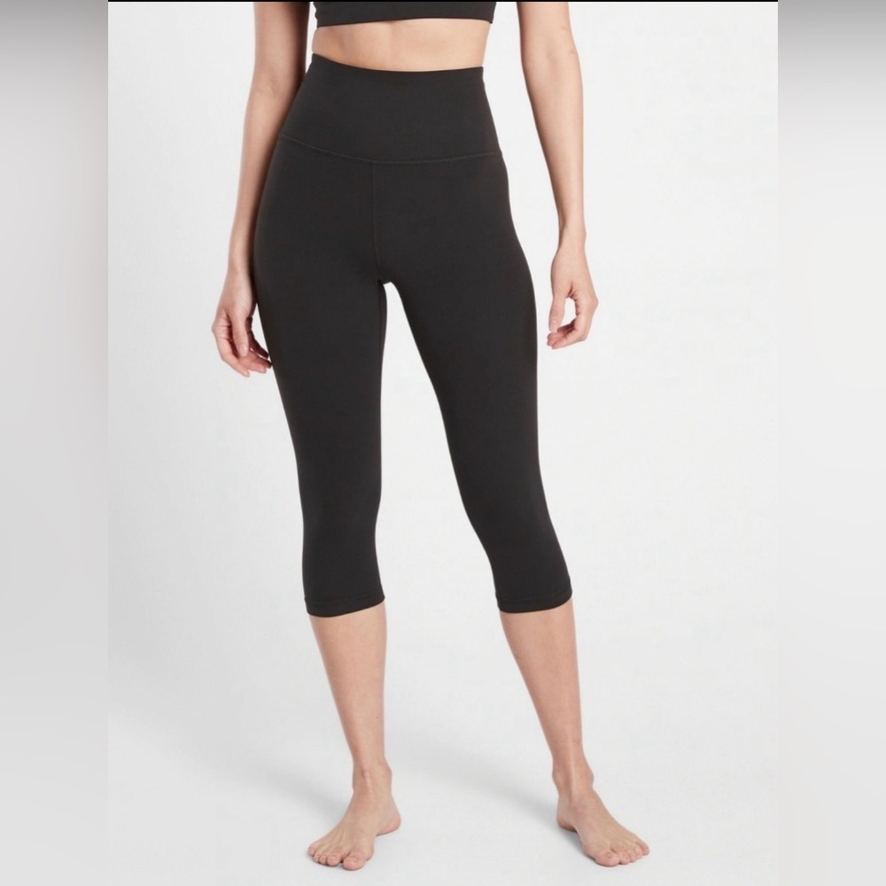 Athleta Ultra High Rise Elation Crop Leggings Black Small